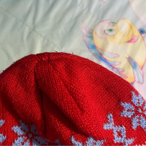 red and blue winter beanie NWOT - Picture 2 of 4